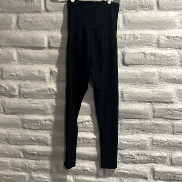 Sandpiper Maternity Leggings - Picture 6 of 9